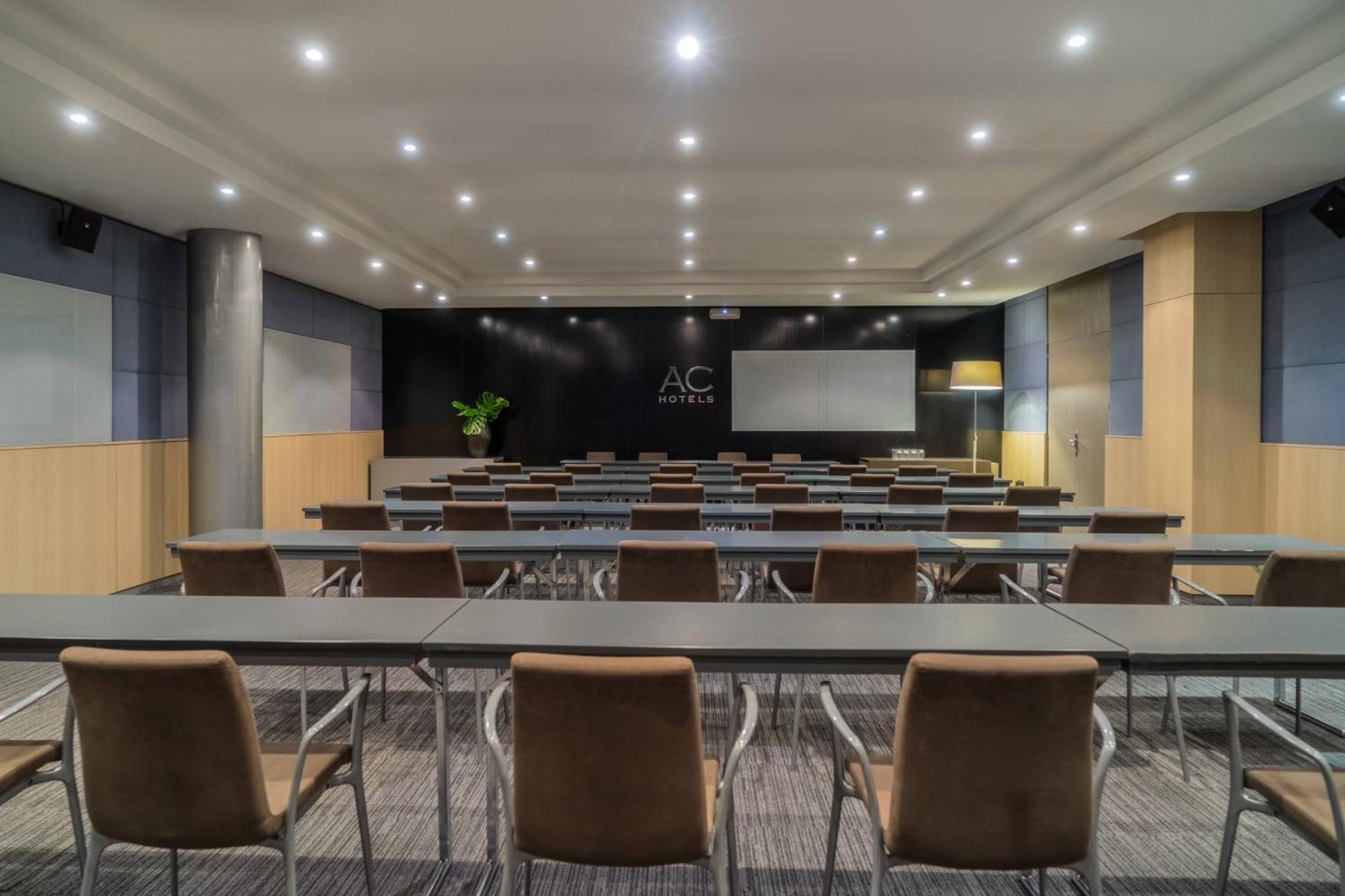Hotel Ac Ciudad De By Marriott
